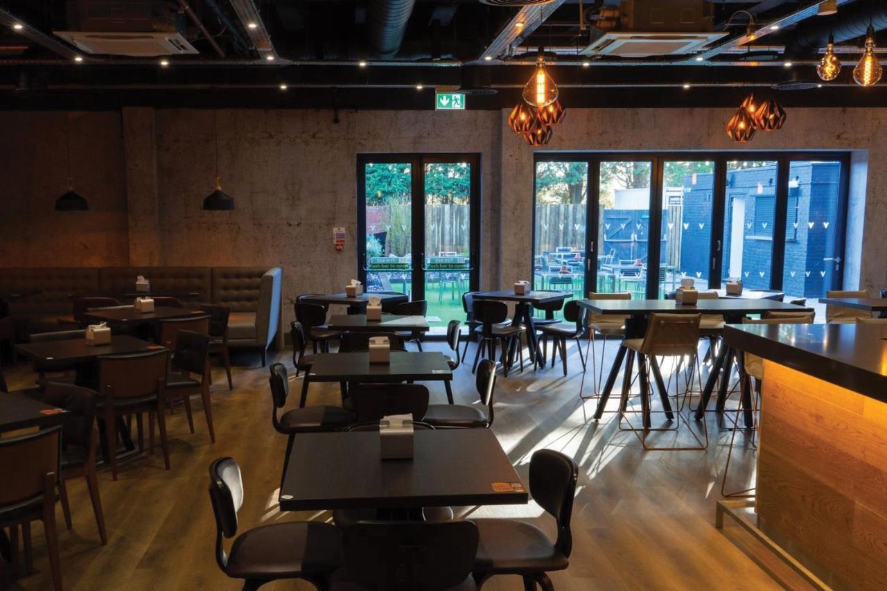 Village Hotel Bracknell Zewnętrze zdjęcie