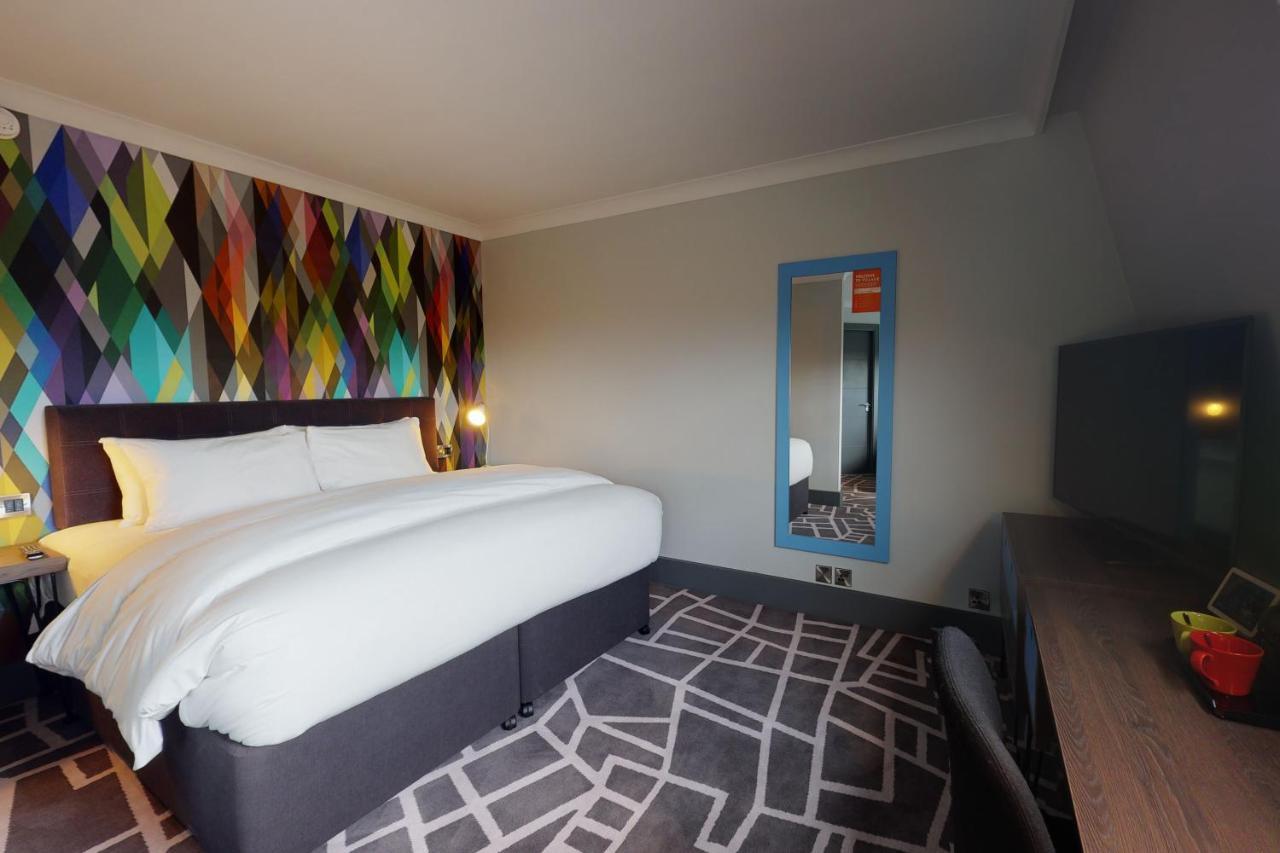 Village Hotel Bracknell Zewnętrze zdjęcie
