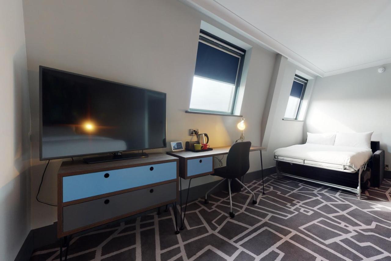 Village Hotel Bracknell Zewnętrze zdjęcie