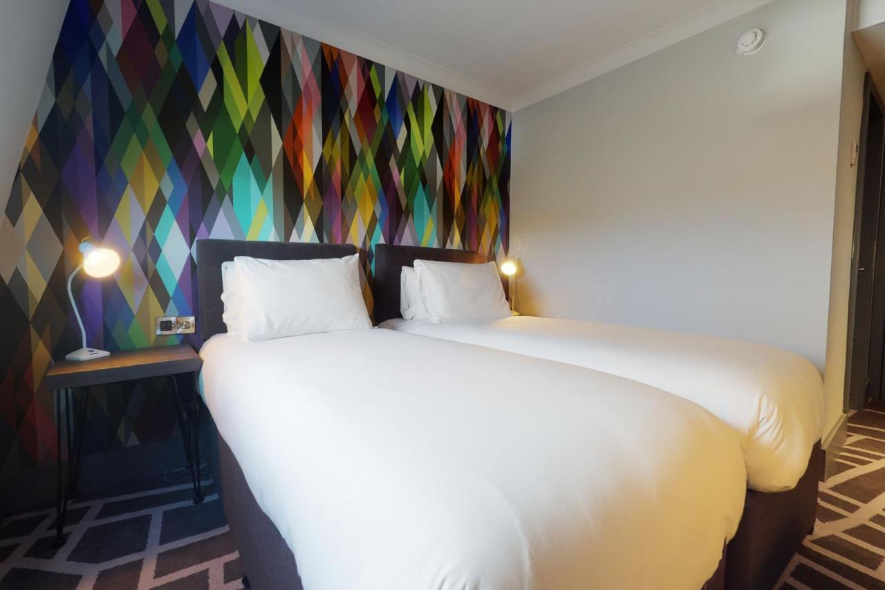 Village Hotel Bracknell Zewnętrze zdjęcie